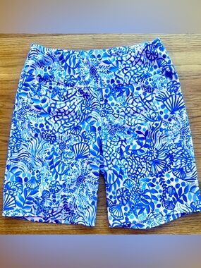 Lilly Pulitzer Size 4, Luxletic Reid 'High Tides Good Vibes, Perfect condition!